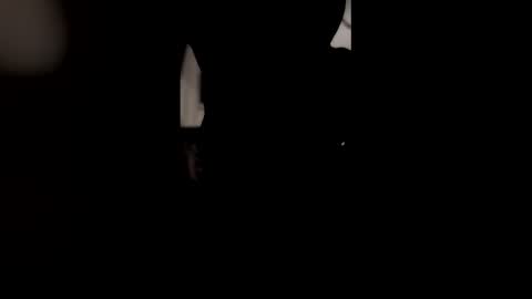 imlightskn online show from January 18, 8:01 am