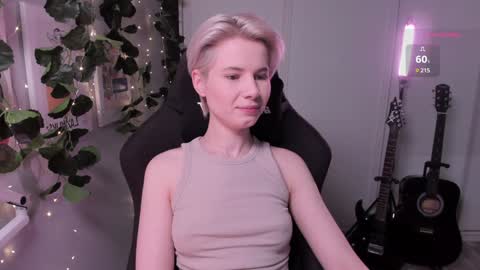 Mia online show from February 3, 10:03 am