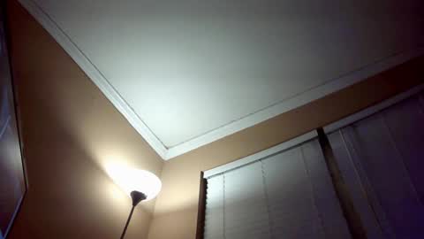 imstilljustyourmomsbf online show from February 23, 5:20 am