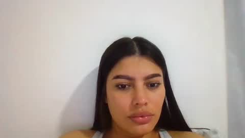 imsweetlips online show from February 15, 8:29 pm