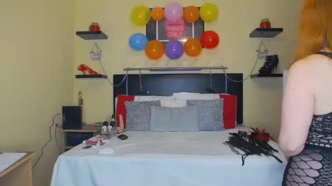 inannalove online show from March 10, 11:06 pm