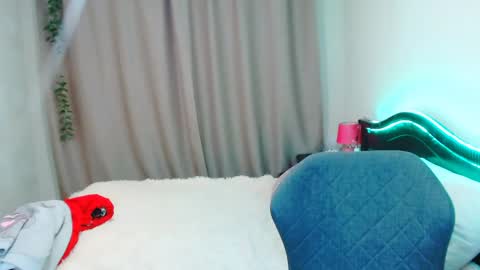 Snapshot of incredible_ariela chatting on January 29, 3:37 pm incredible_ariela online show from January 29, 3:37 pm