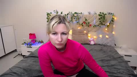 Snapshot of incredible_ariela chatting on February 21, 9:45 am incredible_ariela online show from February 21, 9:45 am