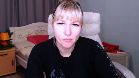 Snapshot of incredible_ariela chatting on January 26, 12:01 pm incredible_ariela online show from January 26, 12:01 pm