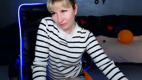 Snapshot of incredible_ariela chatting on March 7, 1:40 pm incredible_ariela online show from March 7, 1:40 pm