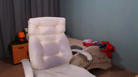 Snapshot of incredible_ariela chatting on January 30, 4:13 pm incredible_ariela online show from January 30, 4:13 pm