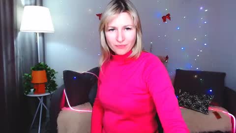Snapshot of incredible_ariela chatting on February 20, 1:08 pm incredible_ariela online show from February 20, 1:08 pm