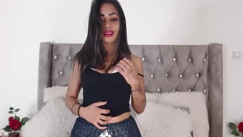 Snapshot of indian_swaggerliciousx chatting on January 24, 8:11 pm Jazmin online show from January 24, 8:11 pm