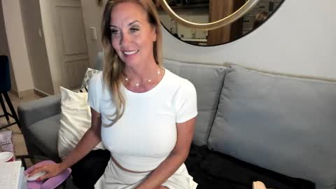 IndianaCooper - Showtimes - Mon-Fri 12pm and 930PM CST SatSun 930pm CST online show from October 10, 2:50 am