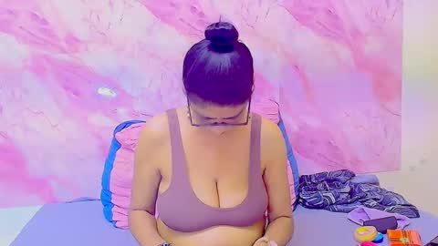 Femiez online show from October 14, 5:32 am