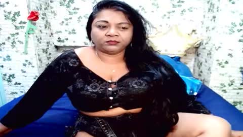 indiandelia online show from November 3, 7:20 am