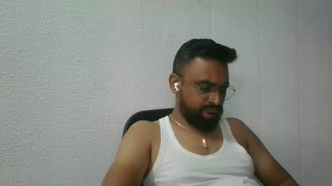 Snapshot of indianlover1433 chatting on October 9, 10:21 am Indian lover online show from October 9, 10:21 am