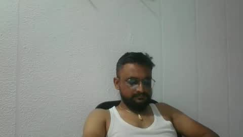 Snapshot of indianlover1433 chatting on September 25, 10:00 am Indian lover online show from September 25, 10:00 am