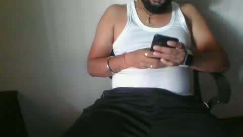 Snapshot of indianlover1433 chatting on February 16, 9:59 am Indian lover online show from February 16, 9:59 am