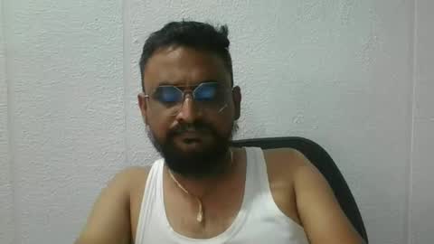 Snapshot of indianlover1433 chatting on October 1, 10:25 am Indian lover online show from October 1, 10:25 am
