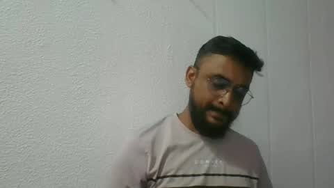 Snapshot of indianlover1433 chatting on September 10, 4:57 am Indian lover online show from September 10, 4:57 am