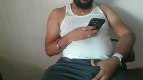Snapshot of indianlover1433 chatting on February 25, 9:20 am Indian lover online show from February 25, 9:20 am