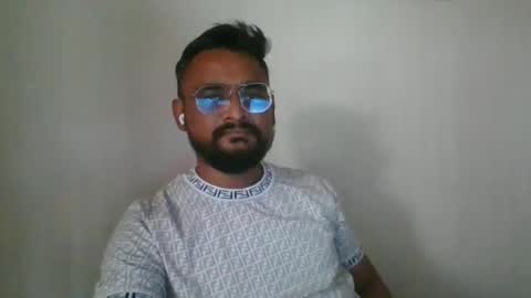 Snapshot of indianlover1433 chatting on February 1, 6:32 am Indian lover online show from February 1, 6:32 am