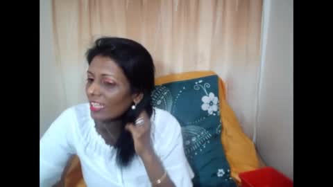 Snapshot of indianpeaches chatting on October 13, 5:20 am indianpeaches online show from October 13, 5:20 am