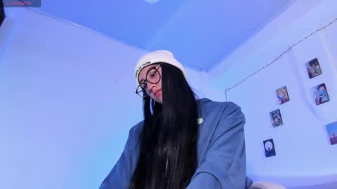 Snapshot of ineedmydaddy_ chatting on January 25, 3:19 am Luna online show from January 25, 3:19 am