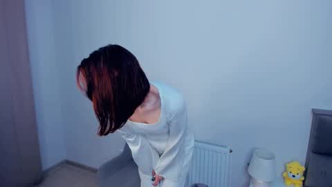 Kira online show from December 3, 4:13 am