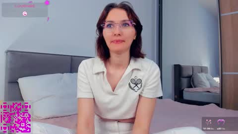 Kira online show from October 15, 4:05 am