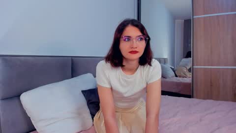 Kira online show from October 27, 4:01 am