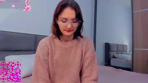 Kira online show from October 13, 4:03 am