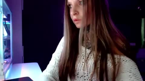 Snapshot of inesdesire chatting on February 14, 8:21 am InesDesire online show from February 14, 8:21 am