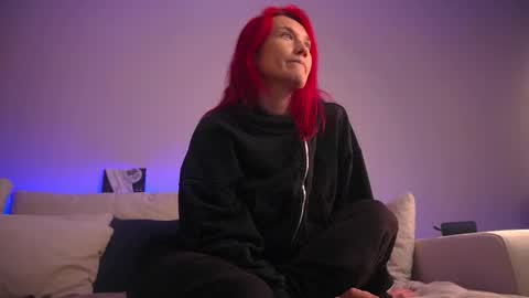 Infinitespring online show from October 20, 11:15 am