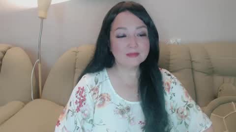 Snapshot of infinity_loveliness chatting on September 23, 12:21 pm Infinity online show from September 23, 12:21 pm