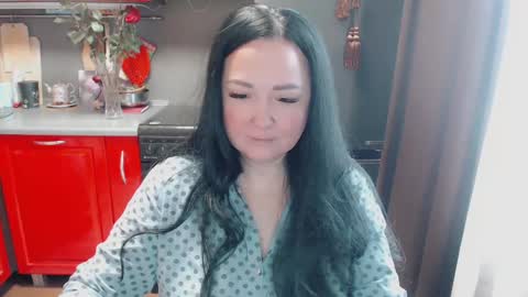 Snapshot of infinity_loveliness chatting on March 11, 7:35 am Infinity online show from March 11, 7:35 am