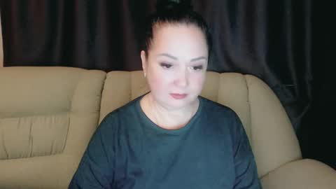 Snapshot of infinity_loveliness chatting on October 1, 2:27 pm Infinity online show from October 1, 2:27 pm