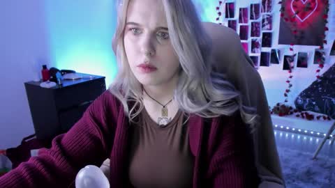 Snapshot of ingannamorte18 chatting on October 19, 5:17 pm Roki online show from October 19, 5:17 pm