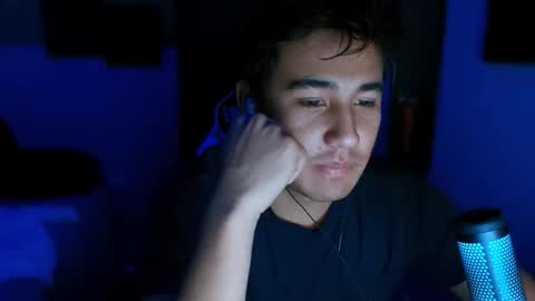 Iagust  online show from April 12, 7:23 am