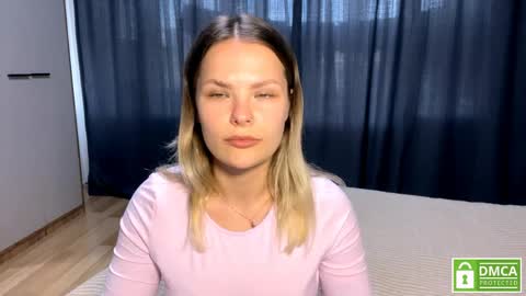 Kira online show from April 3, 2:02 pm