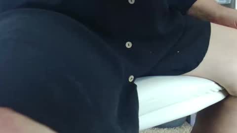 Snapshot of injmolder2 chatting on October 11, 2:43 pm Hanging Out online show from October 11, 2:43 pm