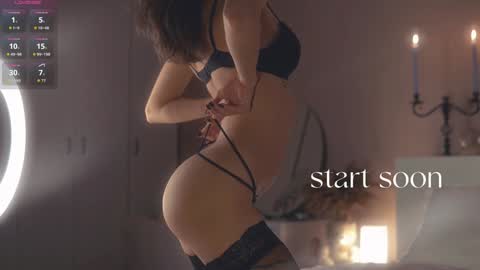 Im Senise Welcome to my room My instagram  online show from October 31, 5:46 pm