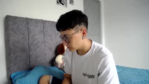 lyan onlyfans n linda online show from March 8, 6:34 pm