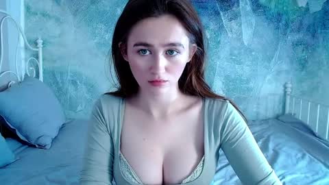 Lina online show from April 8, 11:02 am