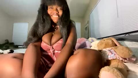 Lola online show from October 27, 1:22 pm