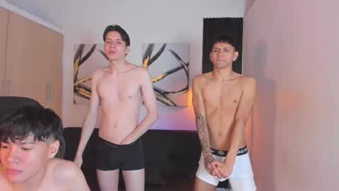 Snapshot of interracial_wallen chatting on September 19, 1:37 pm Damian Sam Jack Daniel and James online show from September 19, 1:37 pm
