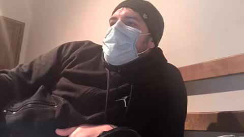 iplaywithu221 online show from December 19, 5:18 am