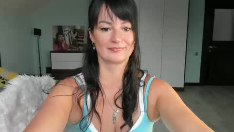 Snapshot of iracherrynow chatting on October 14, 7:00 am iracherrynow online show from October 14, 7:00 am