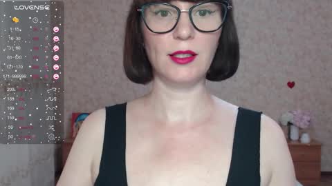Snapshot of irenlarasani chatting on September 15, 9:33 am IrenLarasani online show from September 15, 9:33 am