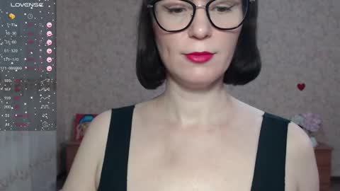 Snapshot of irenlarasani chatting on October 4, 7:17 am IrenLarasani online show from October 4, 7:17 am