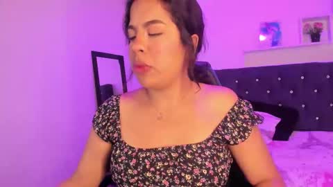 Iriis  Brown online show from December 10, 1:55 pm