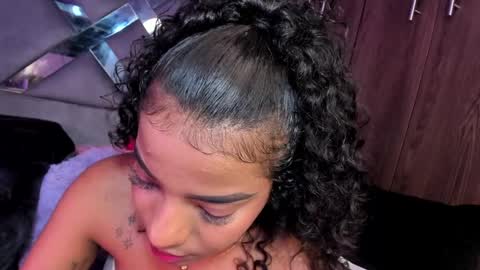 Snapshot of iris_hott1 chatting on January 28, 6:38 am iris online show from January 28, 6:38 am
