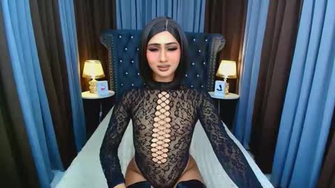 Iris online show from April 6, 7:26 pm