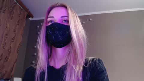 Lily online show from September 27, 4:16 pm